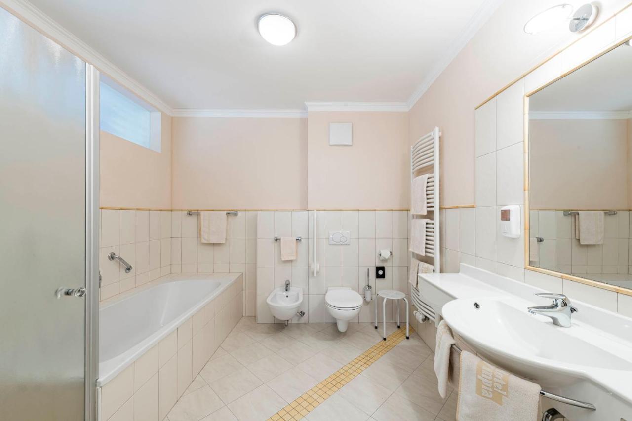 Hotel Olympia Brunico Kültér fotó