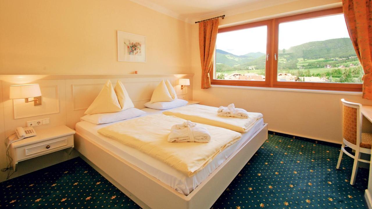 Hotel Olympia Brunico Kültér fotó